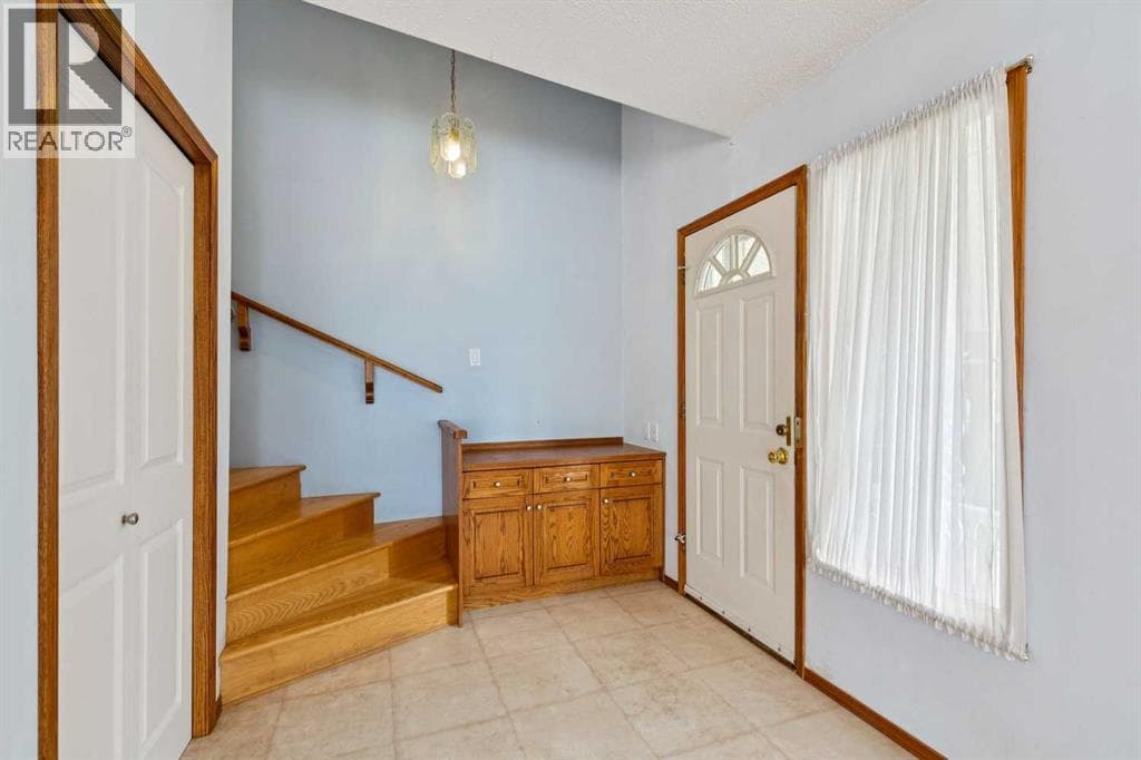 4823 Brisebois Drive NW — photo 2