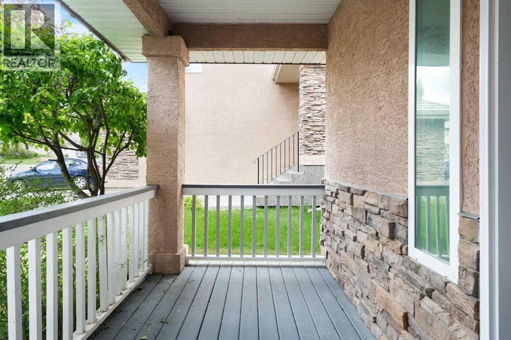 79 Royal Crest Way NW — photo 4