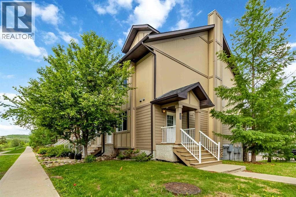12, 137 Fontaine Crescent