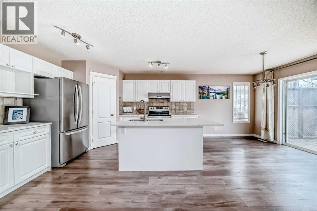 9 Somerside Crescent SW — photo 5