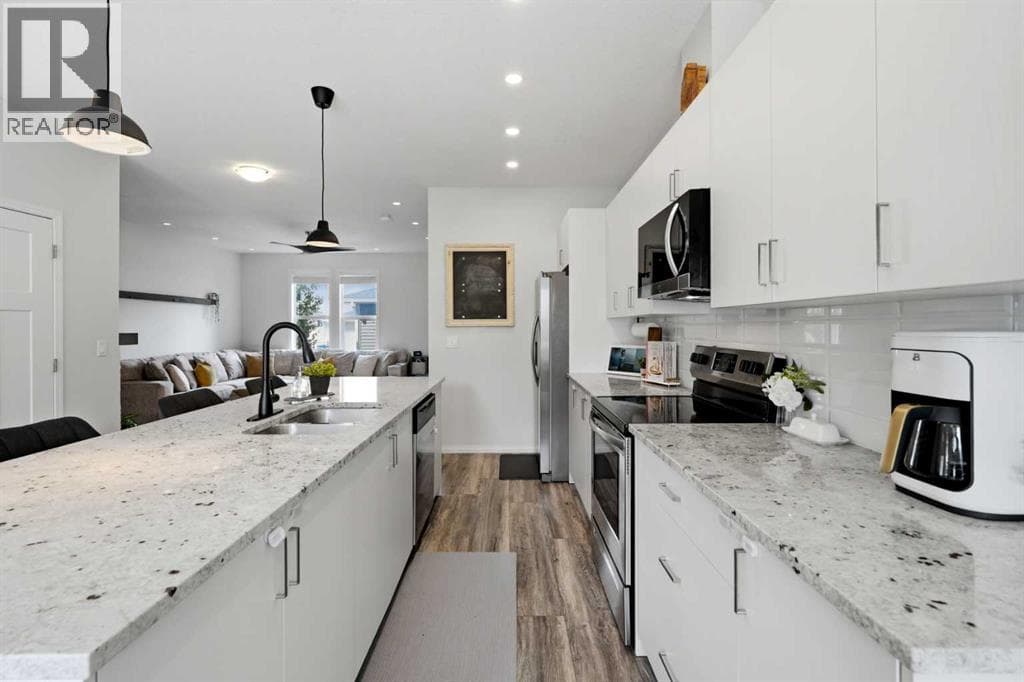 4 bed 3 bath single family at 144 South Point Court SW — $515,000 — photo 9