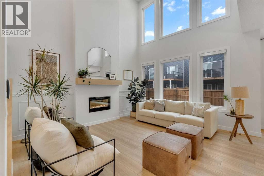 121 Amblehurst Green NW — photo 5