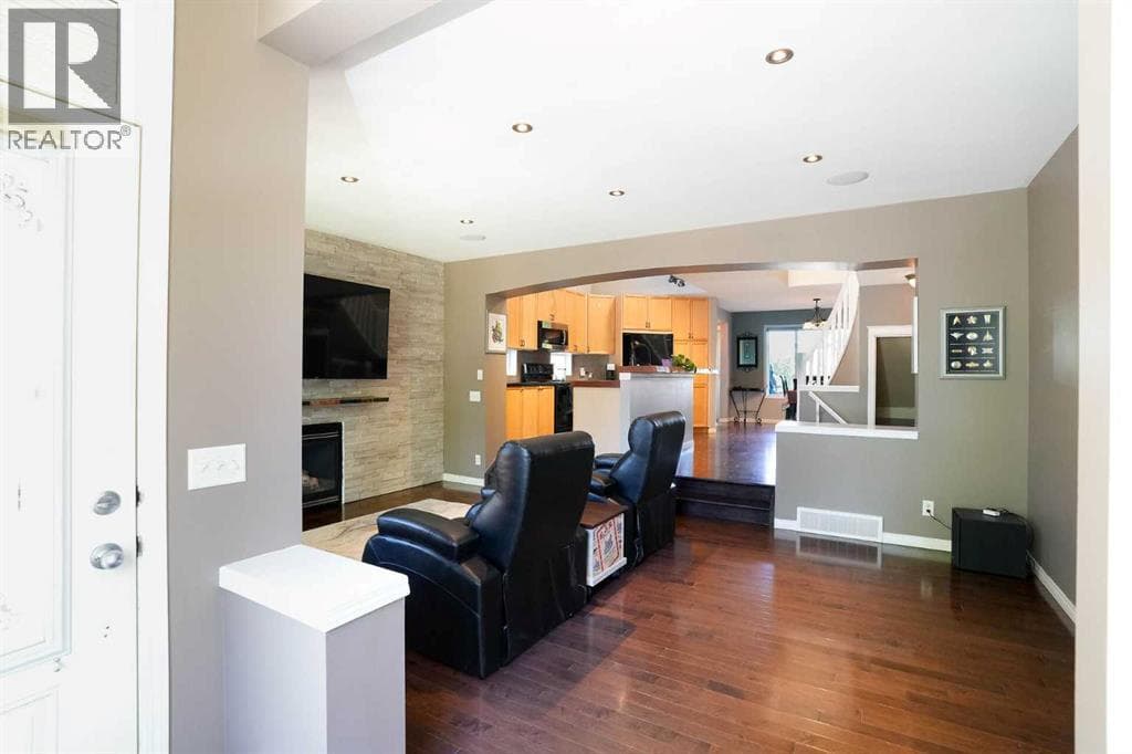 213 Tuscany Valley Green NW — photo 5