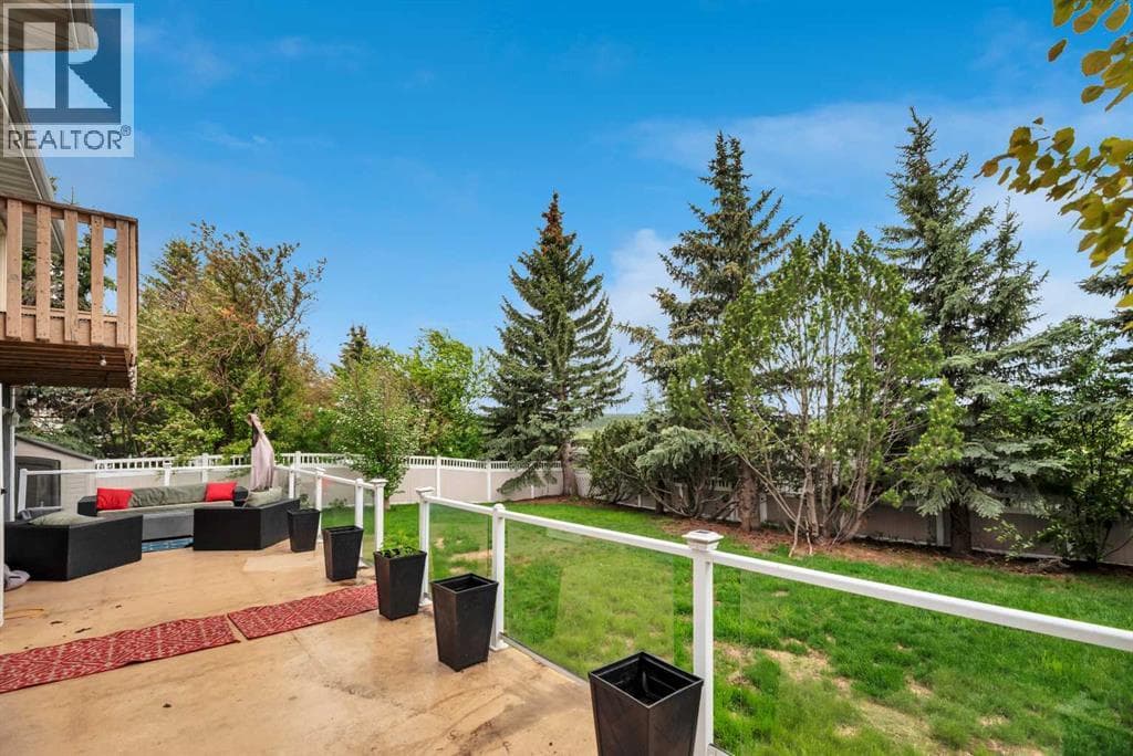 52 Woodpath Terrace SW — photo 3