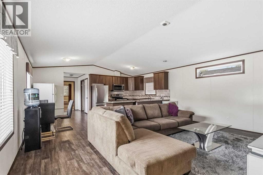 388 Gregoire Crescent — photo 3