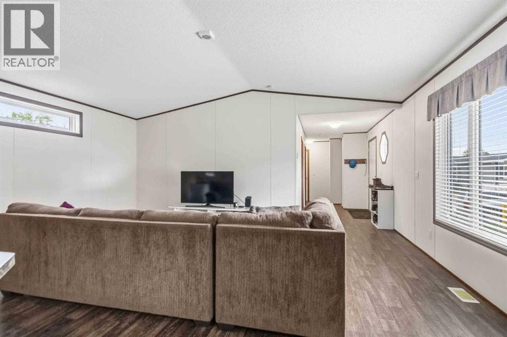 388 Gregoire Crescent — photo 4