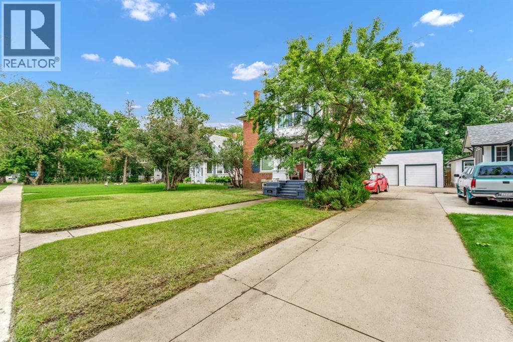 335 1 Street SE — photo 2