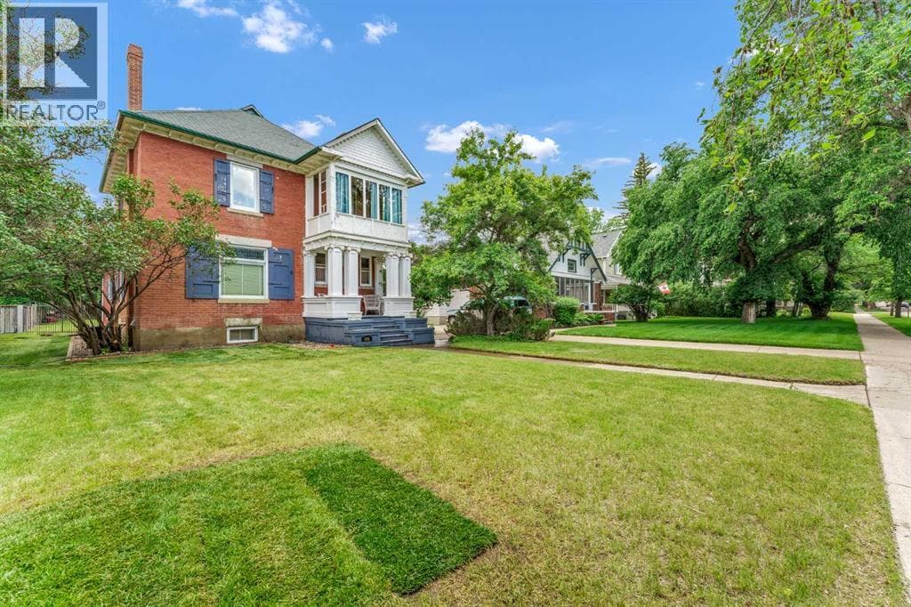335 1 Street SE — photo 3