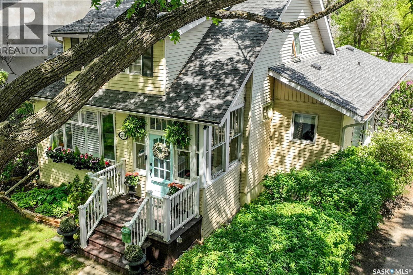 2718 Regina AVENUE — photo 3