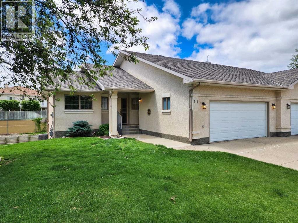 11, 240 Heritage Boulevard W