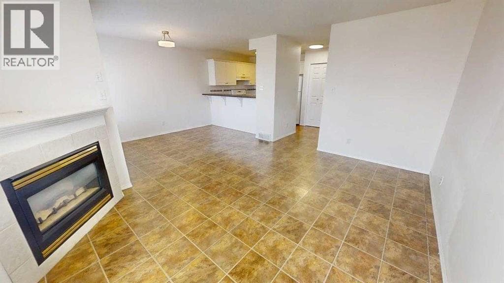 3, 545 Highlands Boulevard W — photo 4