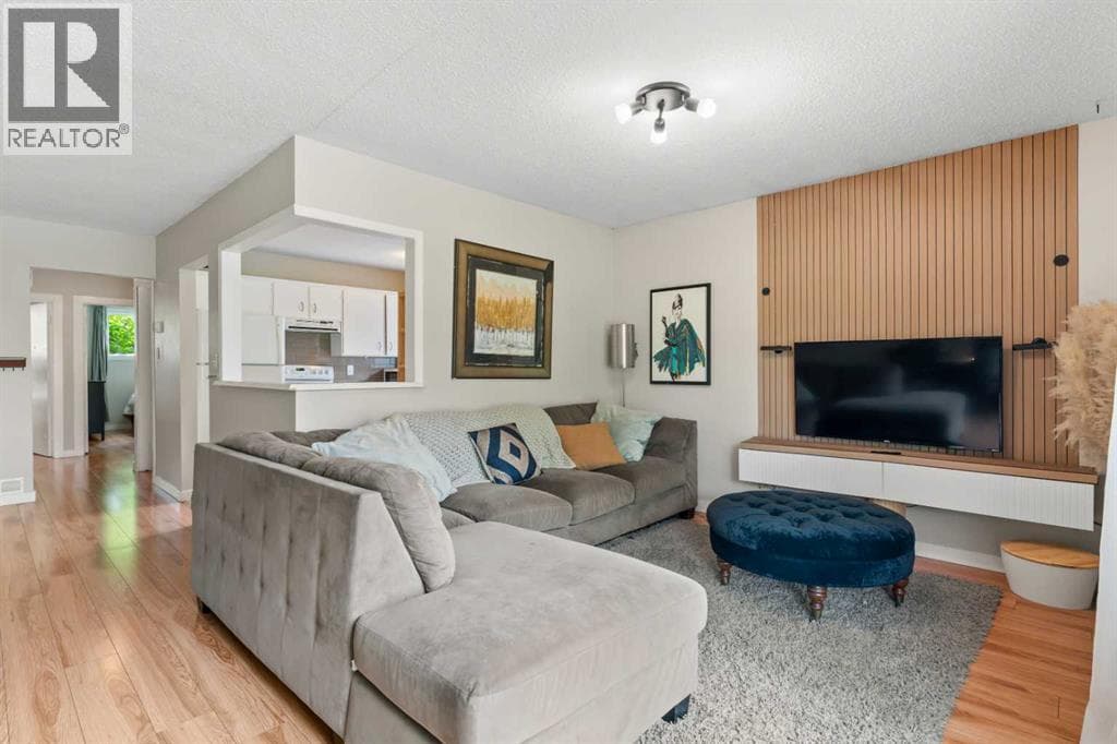 2530 16A Street NW — photo 3