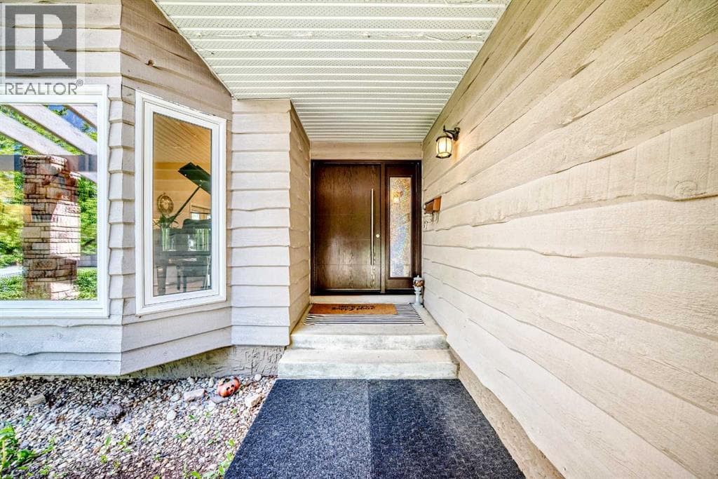 1912 Palliser Drive SW — photo 3
