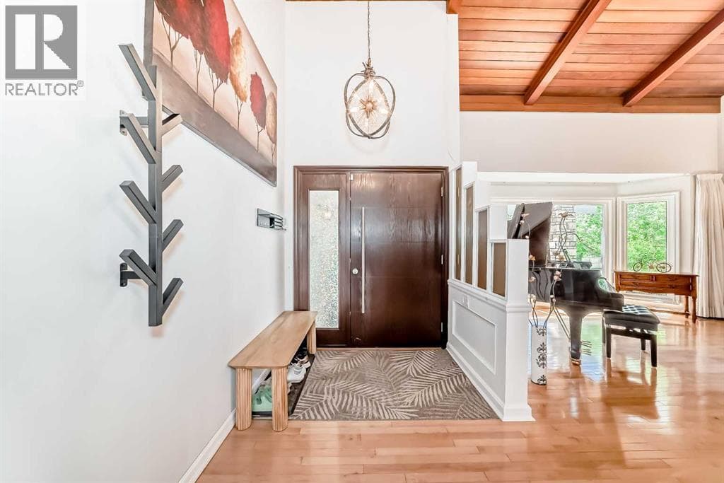 1912 Palliser Drive SW — photo 4