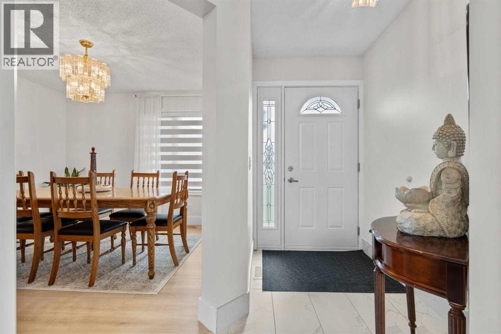 957 Applewood Drive SE — photo 4