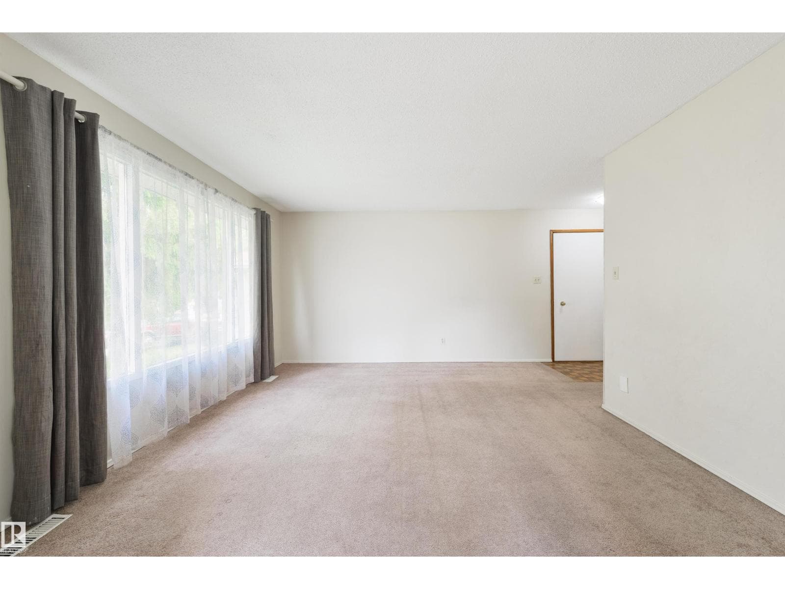 15 WEST TERRACE PL — photo 4