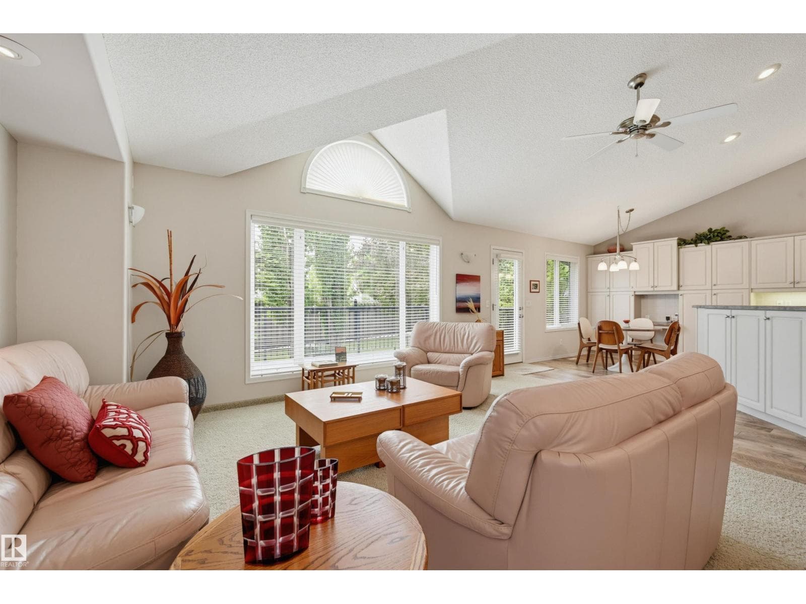 #15 600 REGENCY DR — photo 4
