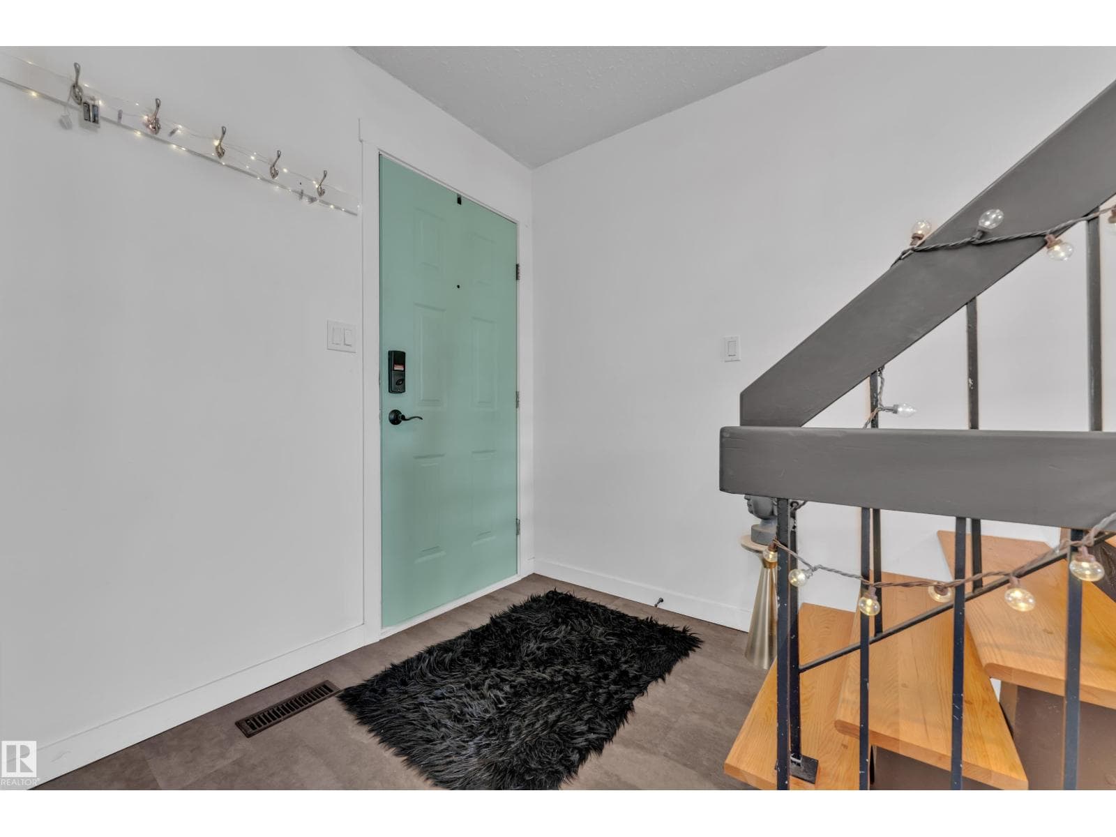 3217 132A AV NW — photo 5