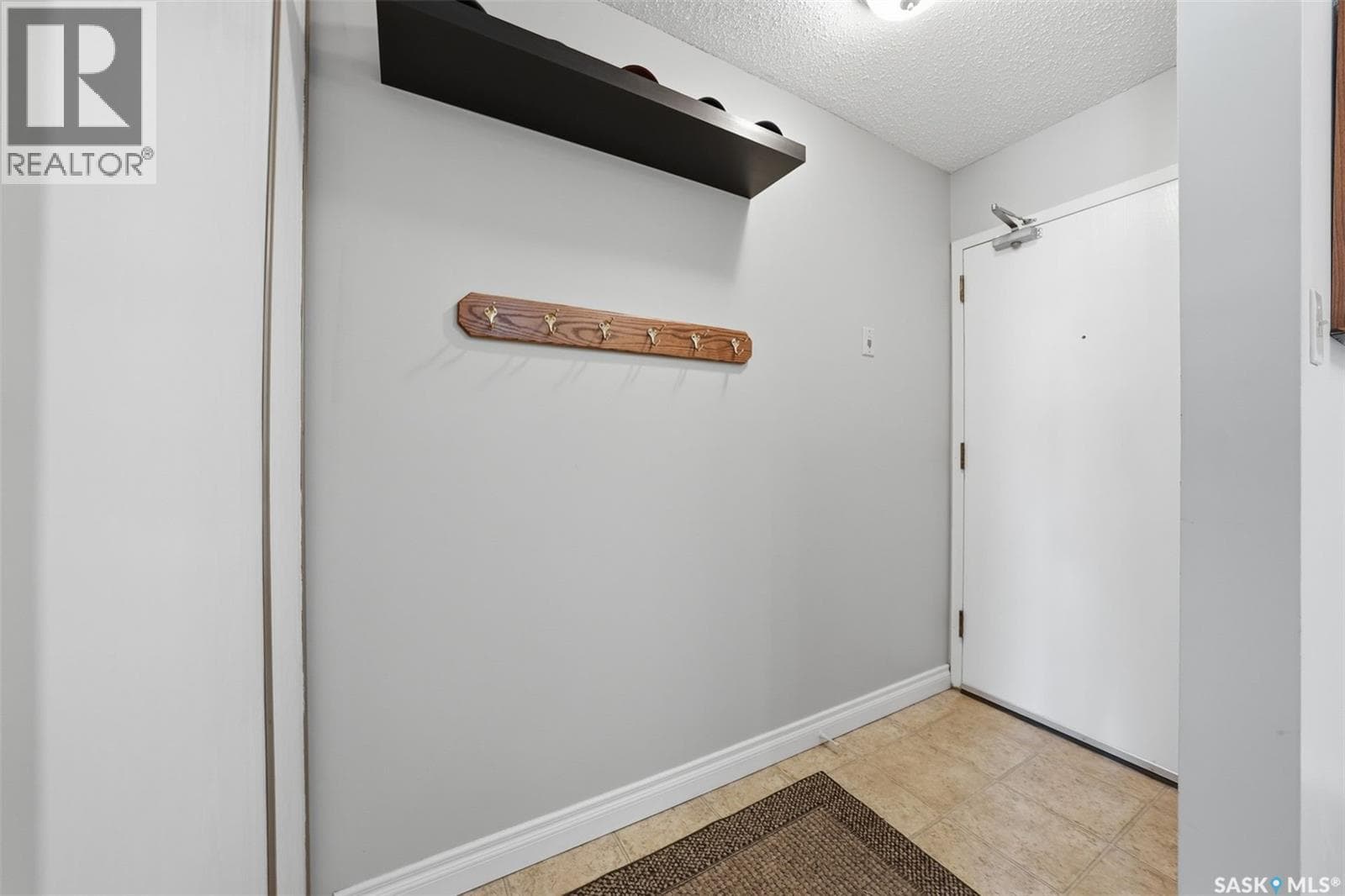 205 139 ST LAWRENCE COURT — photo 5