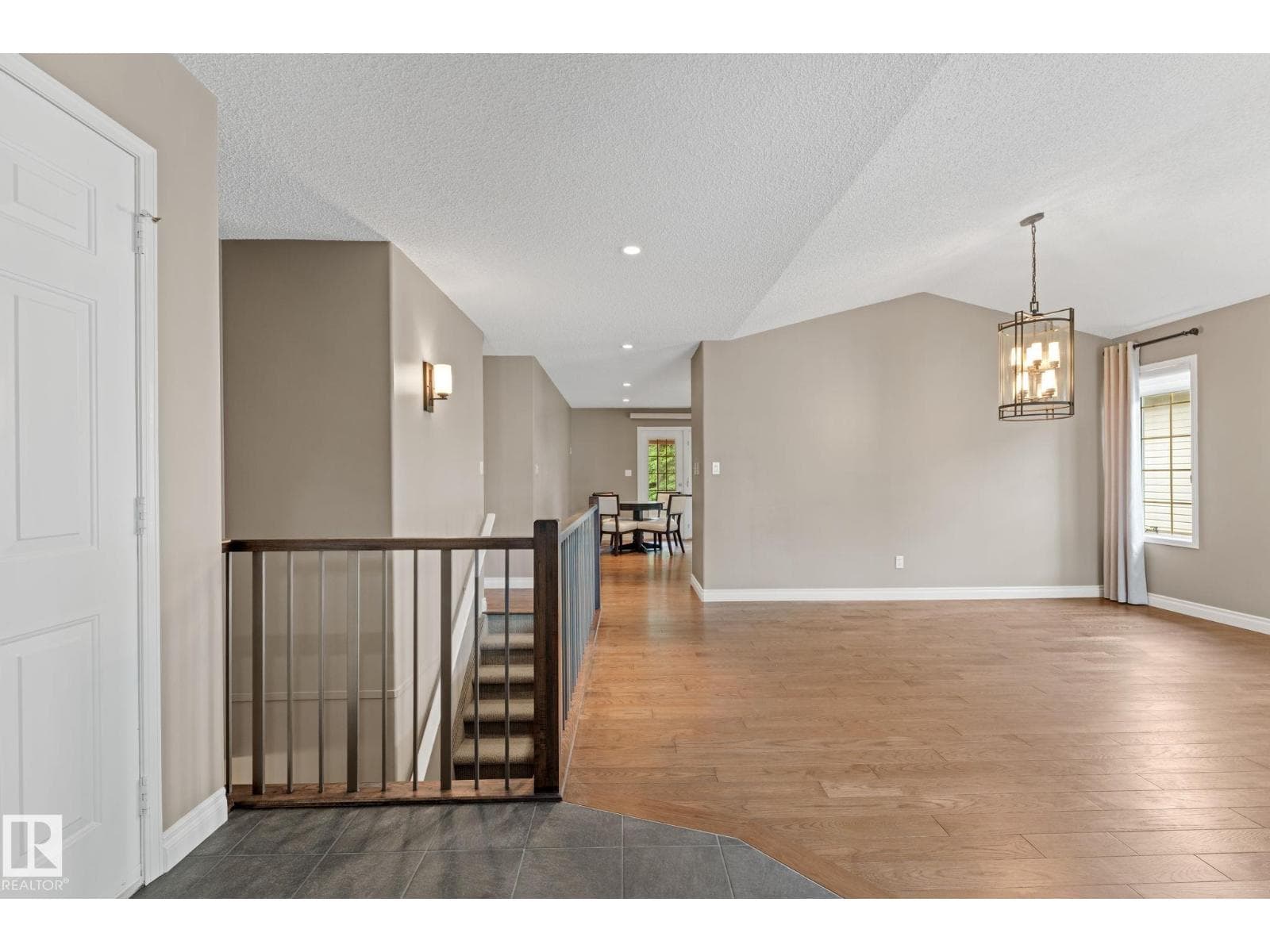 963 YOUVILLE DR W NW — photo 4