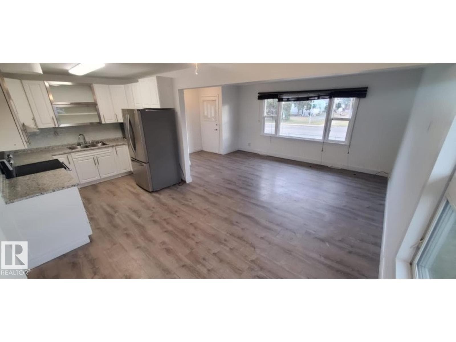 6422 132 AV NW — photo 4
