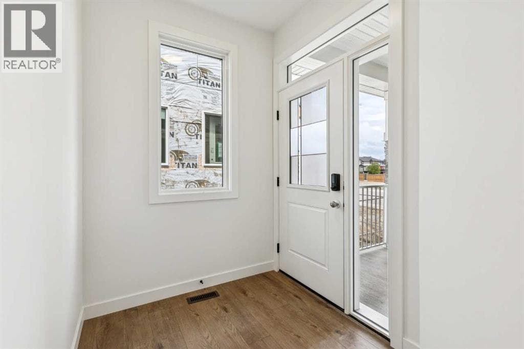 55 Bridgeport Circle — photo 3