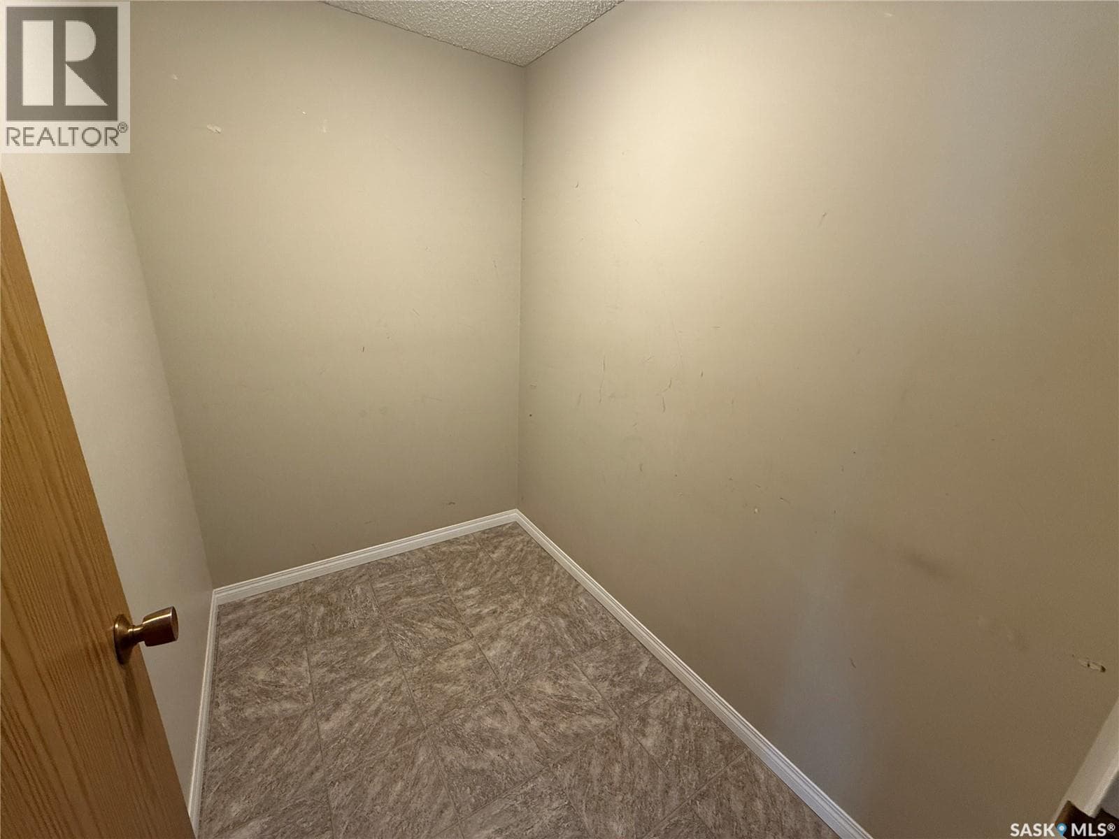 307 1808 Eaglesham AVENUE — photo 5