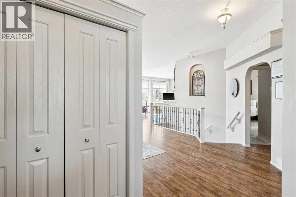 230 Royal Oak Place NW — photo 4