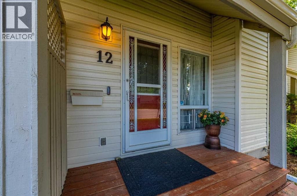 12 Woodhill Road SW — photo 3