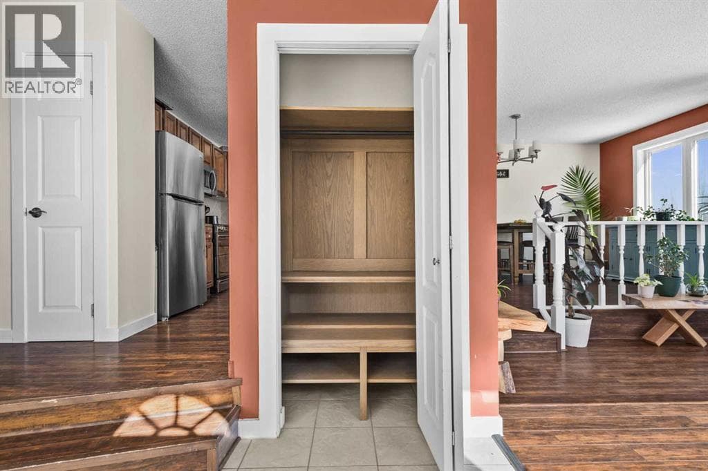 66 Elston Place SE — photo 3