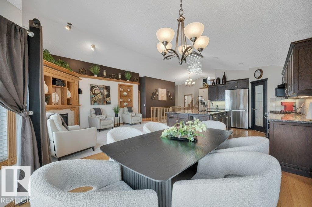 3613 61 ST — photo 4