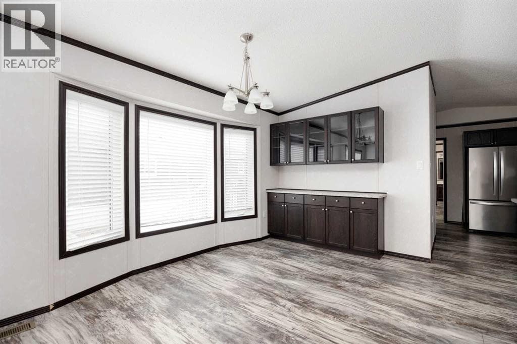 725 Beacon Hill Drive — photo 4