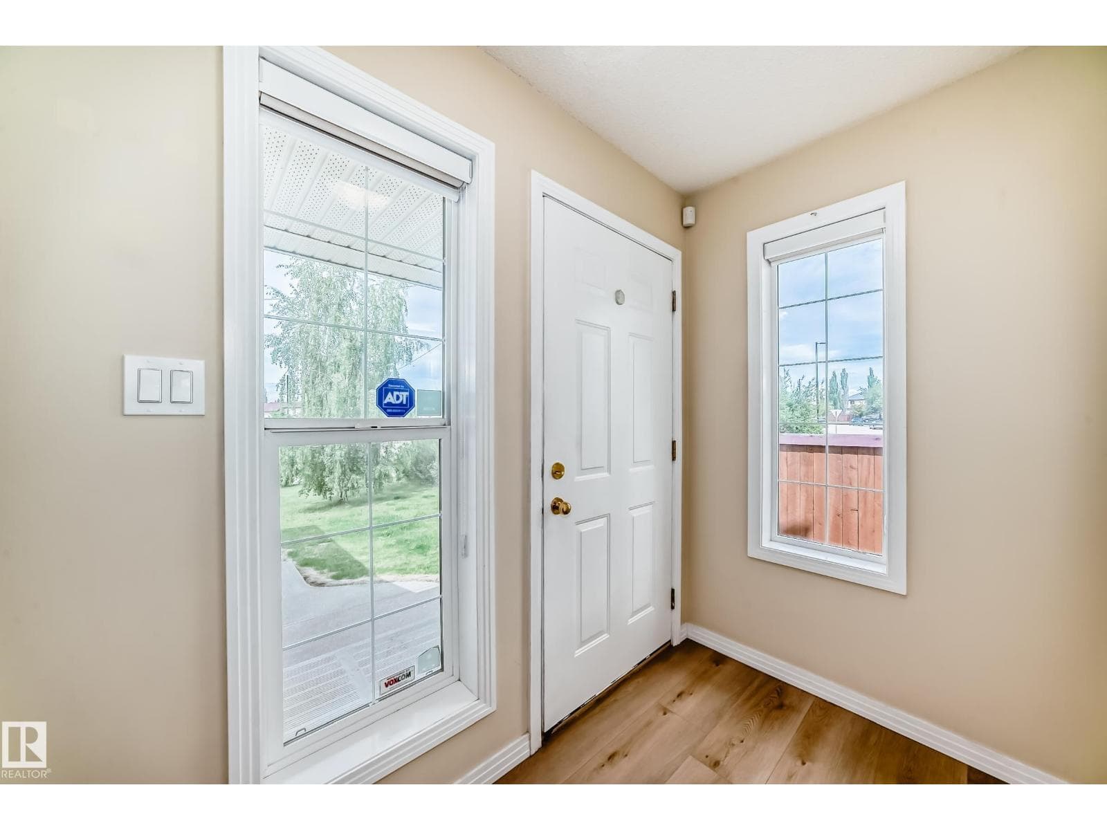 3711 22A ST NW — photo 4