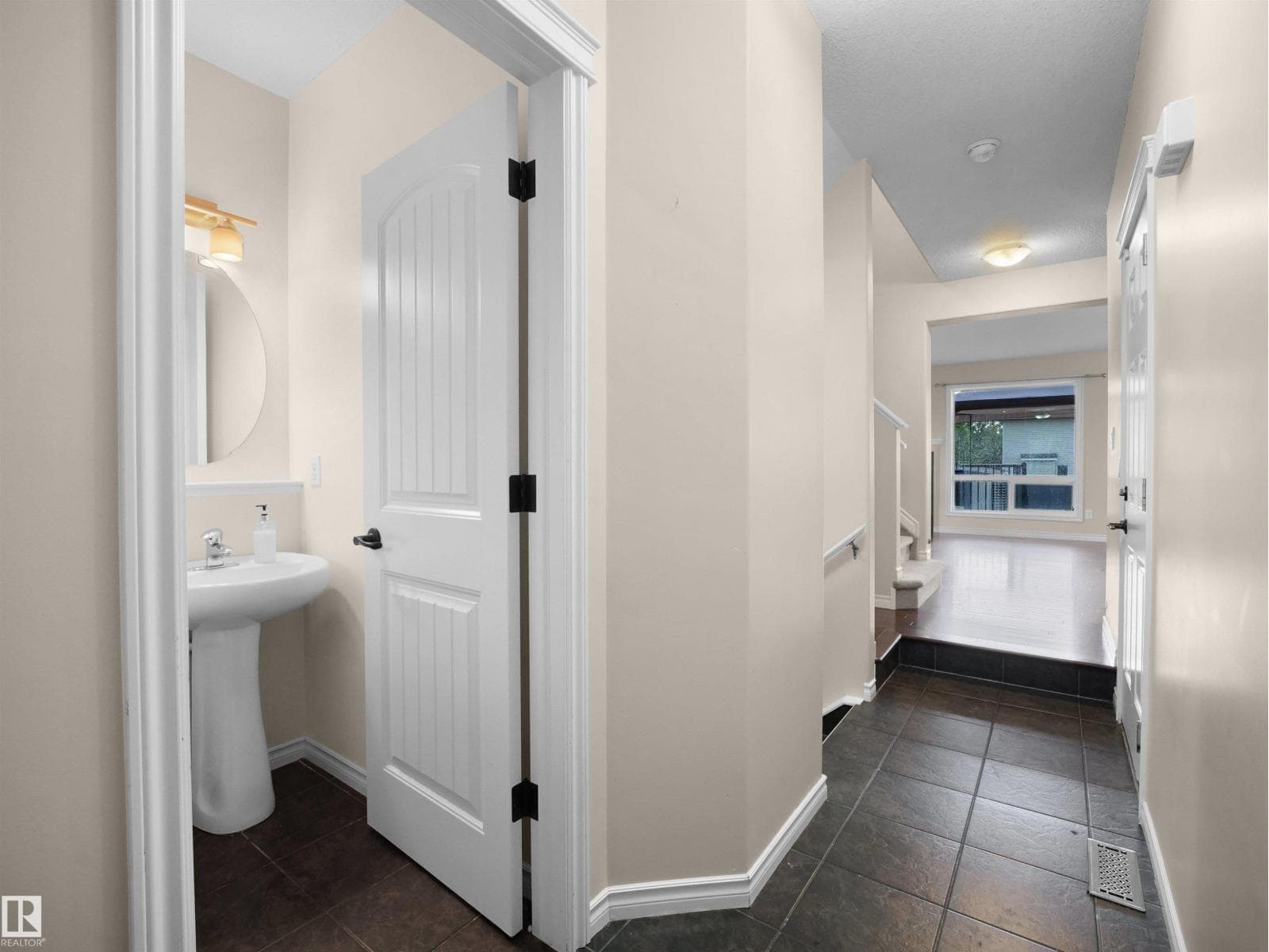 21316 45A Avenue NW NW — photo 3