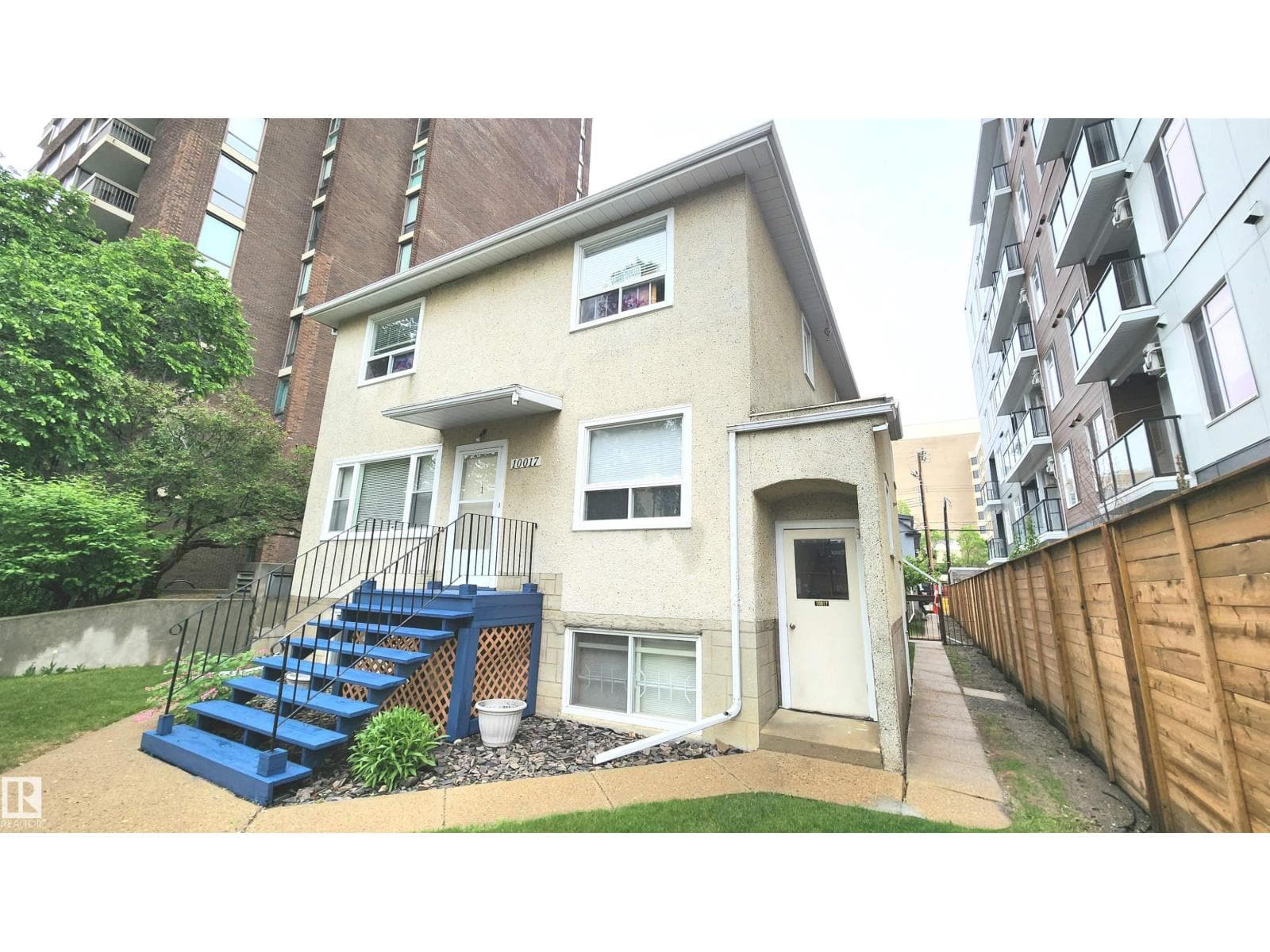 10017 113 ST NW
