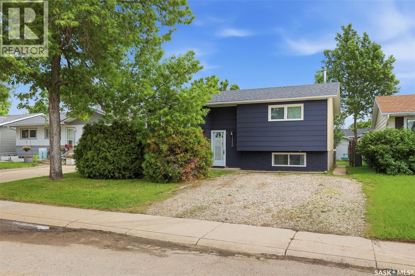 418 Lisgar AVENUE — photo 2