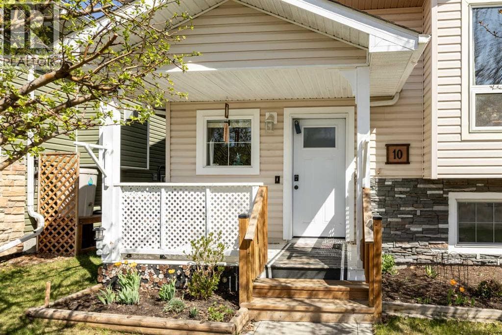 10 Hawthorne Way — photo 3