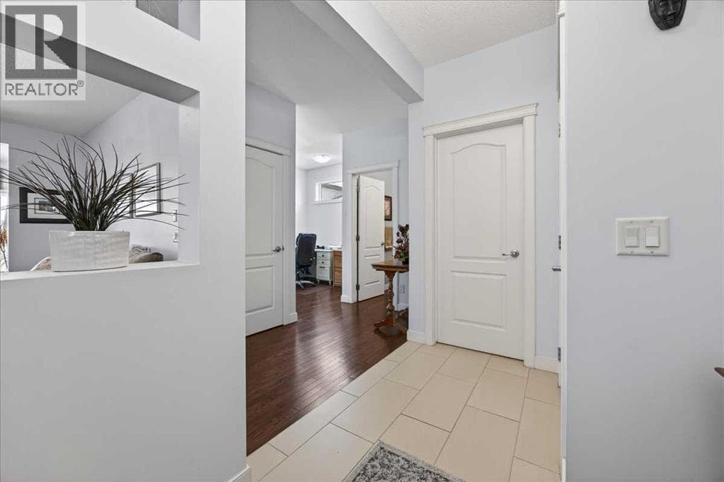28 Evansview Manor NW — photo 3
