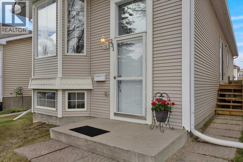 231 Tuscany Drive NW — photo 2