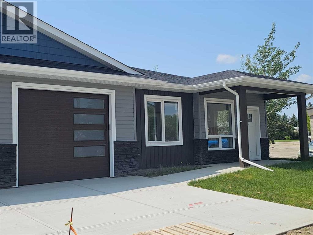 #4, 4738 49A Avenue — photo 2