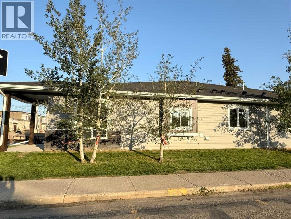 #4, 4738 49A Avenue — photo 4