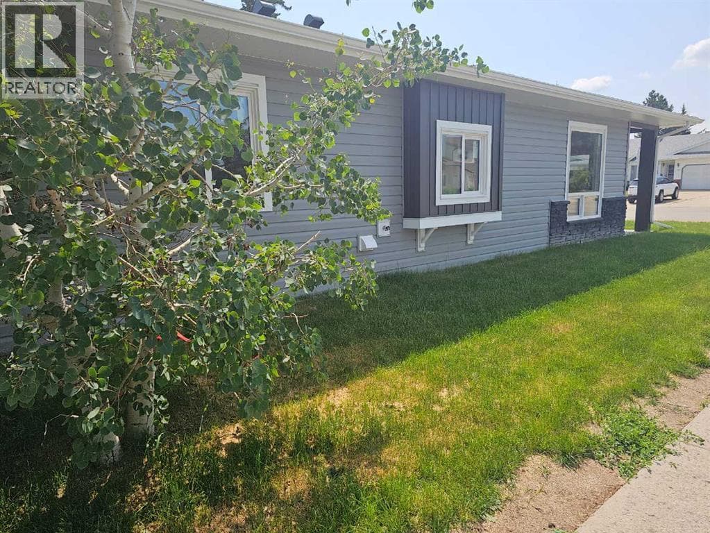 #2, 4738 49A Avenue — photo 4