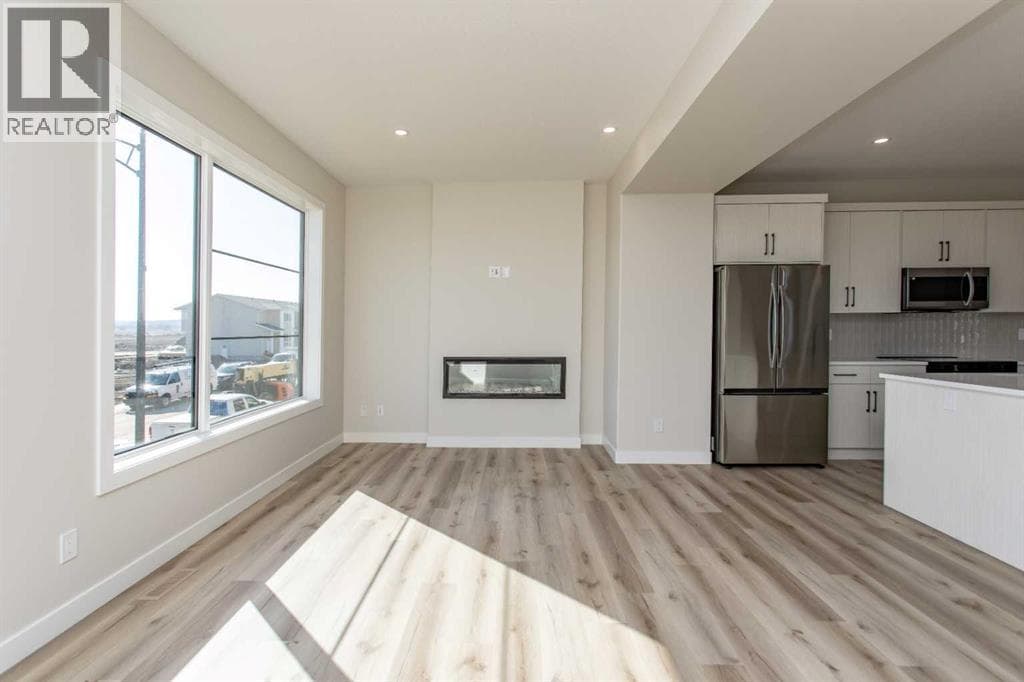 63 Lavelle Close — photo 3