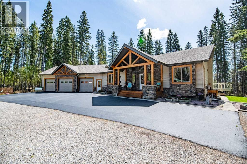 533 Clearwater Estates