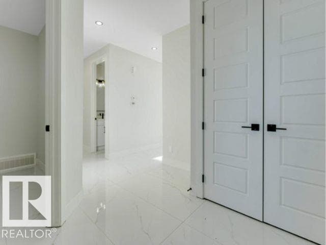 7156 177 AV NW — photo 4