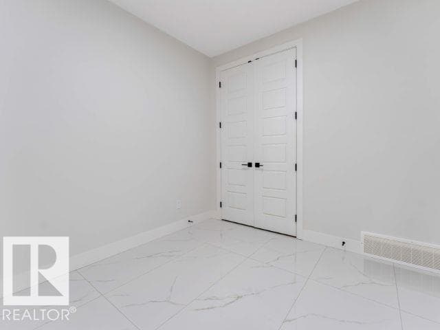7156 177 AV NW — photo 5