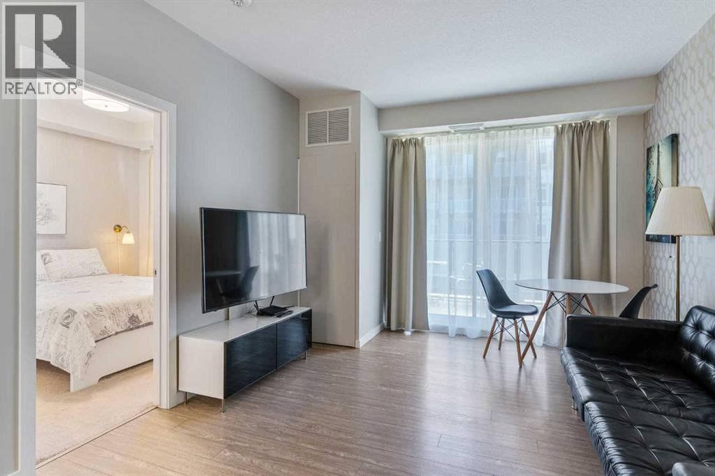 313, 122 Mahogany Centre SE — photo 3