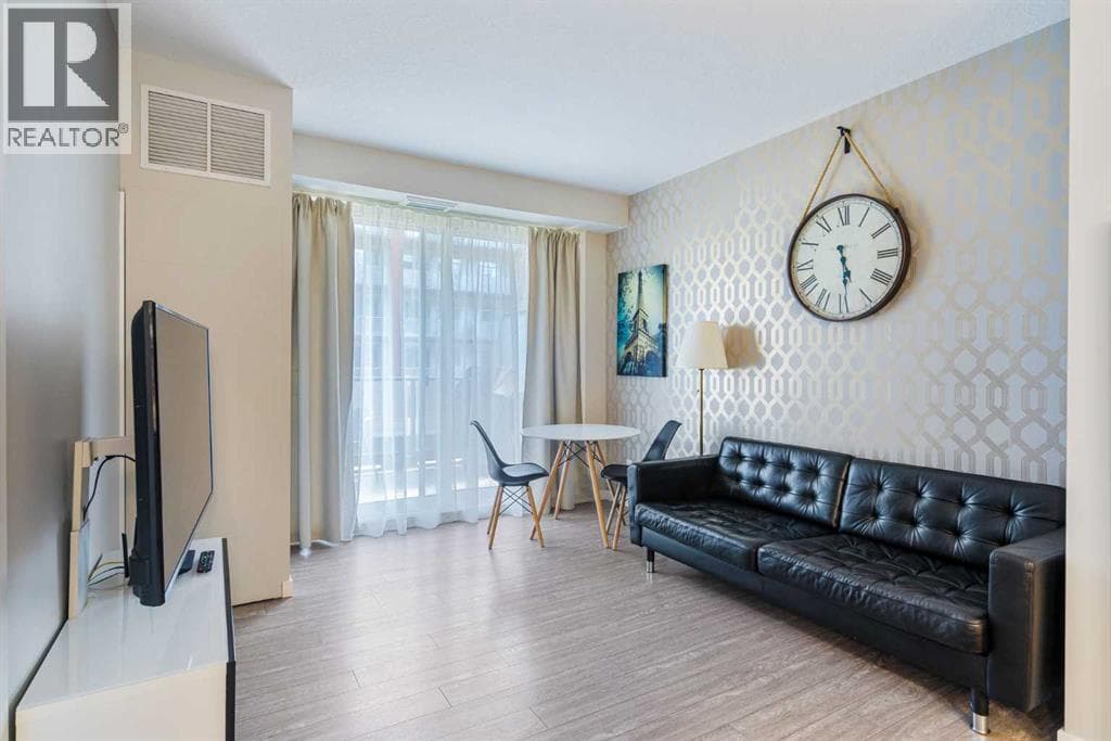 313, 122 Mahogany Centre SE — photo 5