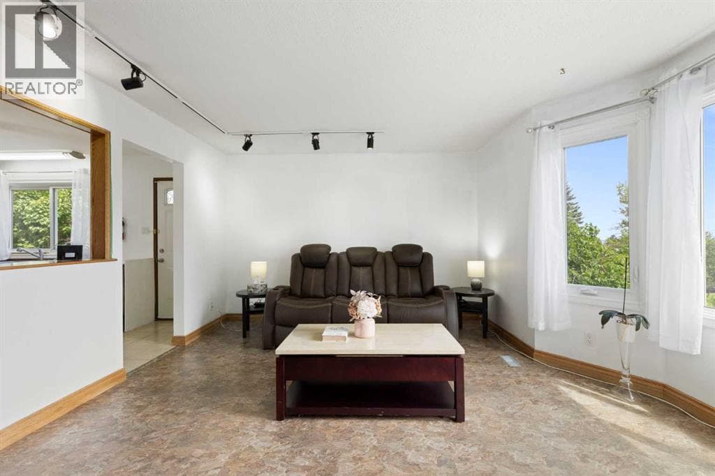 1016 Hunterdale Place NW — photo 5