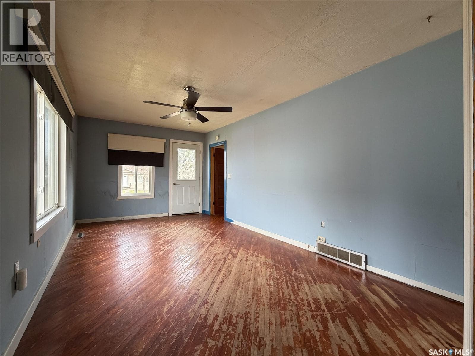 102 Wayne STREET — photo 2